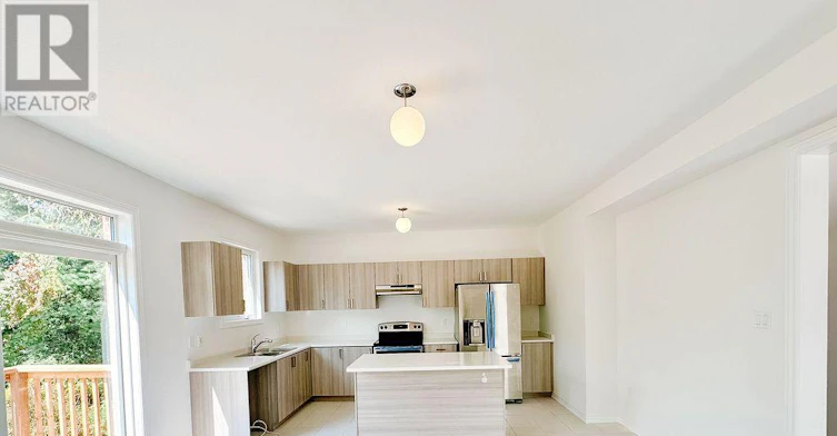 10 Baycroft Boulevard, Essa, ON, L3W 0L7 - 5