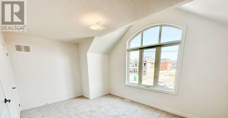 10 Baycroft Boulevard, Essa, ON, L3W 0L7 - 16