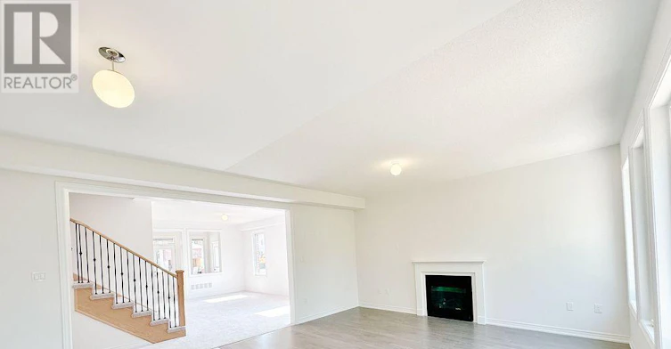 10 Baycroft Boulevard, Essa, ON, L3W 0L7 - 3