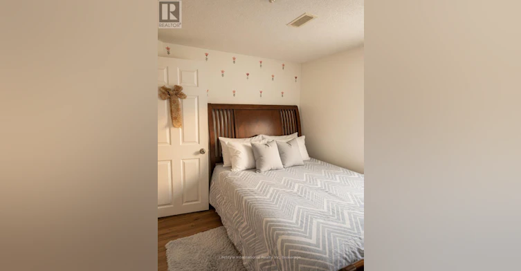 76 Summit Ridge Road, Guelph, ON, N1E 0B8 - 8