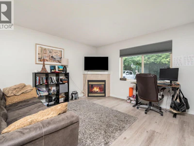 401-1607 43 Avenue - 5
