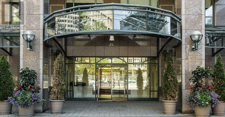 304-887 Bay Street, Toronto, ON, M5S 3K4 - 2