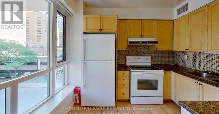 304-887 Bay Street, Toronto, ON, M5S 3K4 - 12