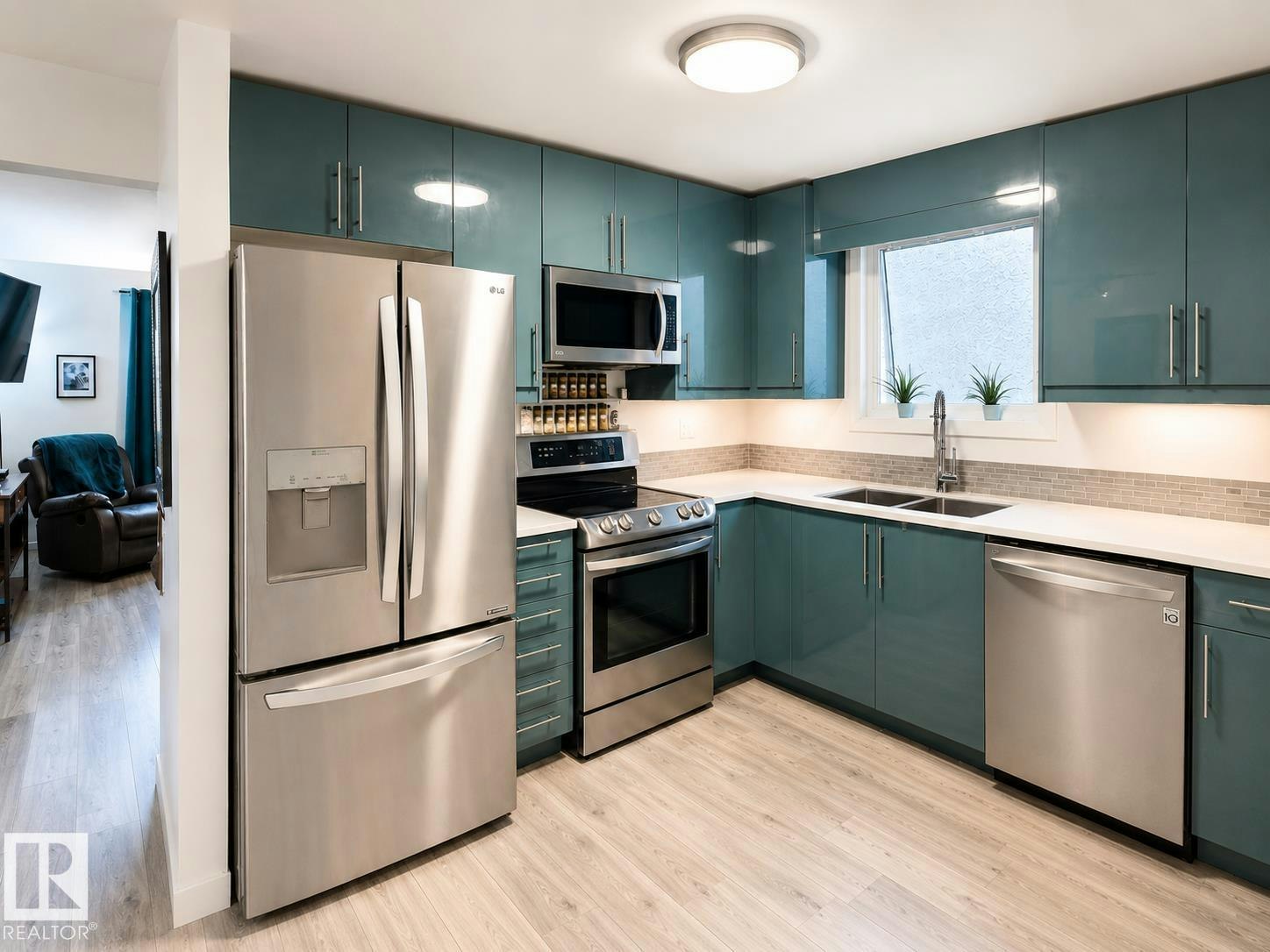 2514 149 Avenue NW, Edmonton, AB, T5Y 1X3