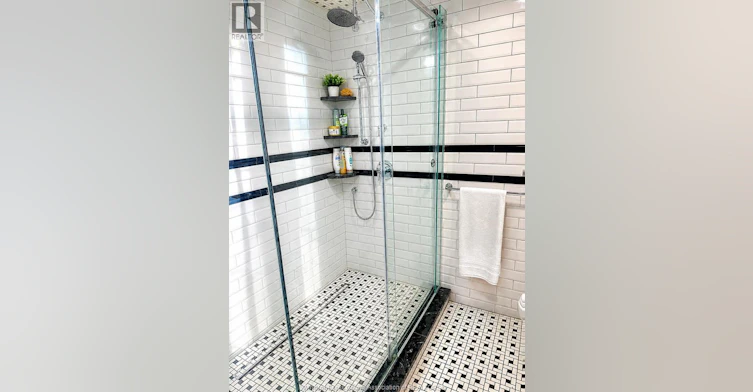 2688 Jamaica Crescent, Windsor, ON, N9E 2Z2 - 8