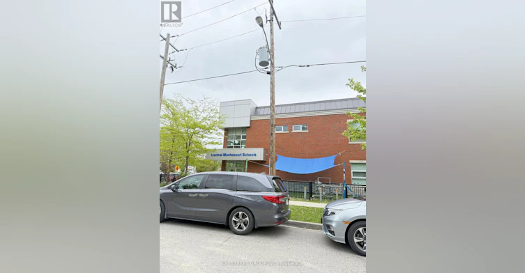 172 Maplehurst Avenue, Toronto, ON, M2N 3B9 - 16