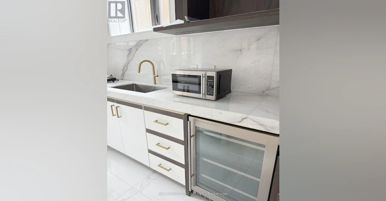 172 Maplehurst Avenue, Toronto, ON, M2N 3B9 - 12