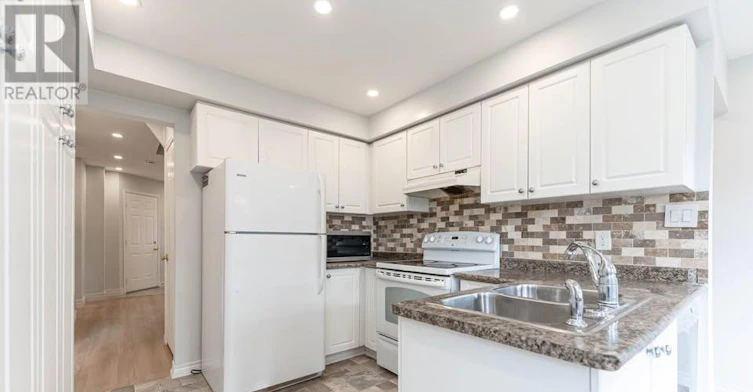 UPPER-11 Upland Drive, Whitby, ON, L1N 8H6 - 17