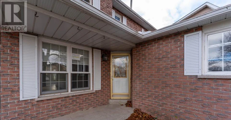 UPPER-11 Upland Drive, Whitby, ON, L1N 8H6 - 4