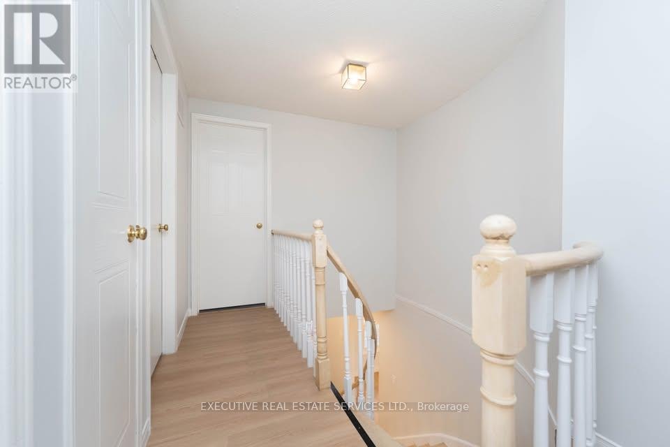 UPPER-11 Upland Drive, Whitby, ON, L1N 8H6 - 22