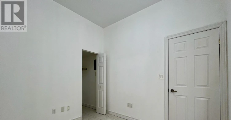 2-274 Coxwell Avenue, Toronto, ON, M4L 3B6 - 6