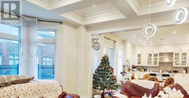 211 Hillsview Drive, Richmond Hill, ON, L4C 4L8 - 2