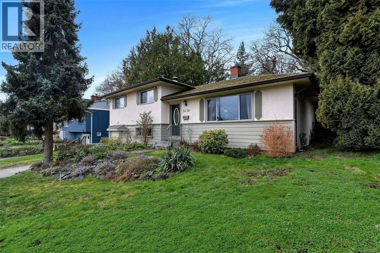 3410 Browning Street, Saanich, BC, V8P 4E1