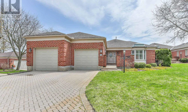 8-60 Rosecliffe Crescent