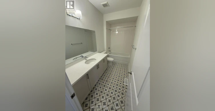 34 Nanhai Avenue, Markham, ON, L6C 3N1 - 35