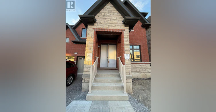 34 Nanhai Avenue, Markham, ON, L6C 3N1 - 2
