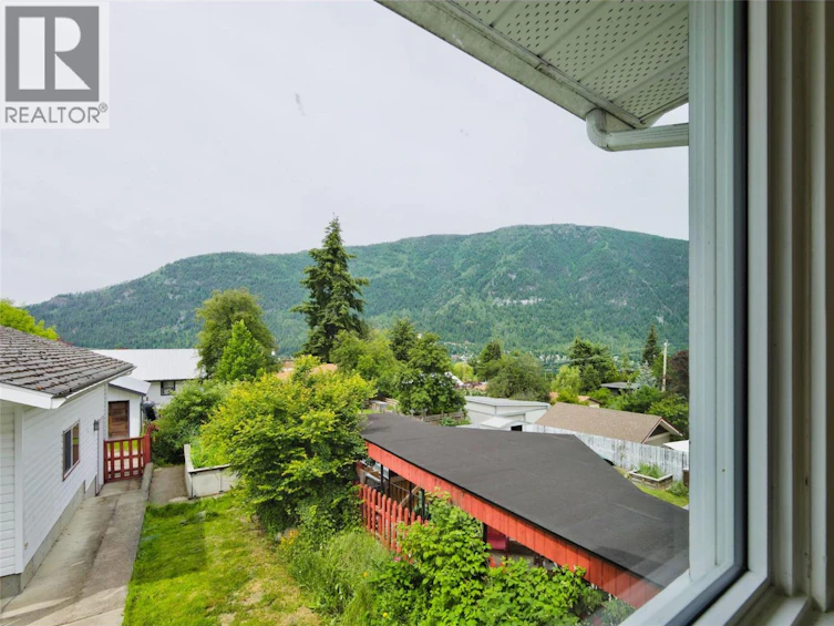 815 Tenth Street, Nelson, BC, V1L 3C6 - 70