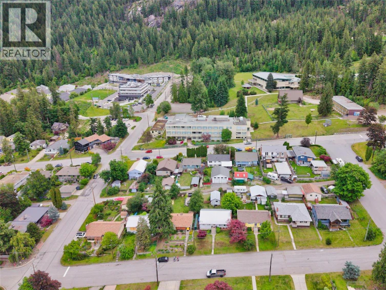 815 Tenth Street, Nelson, BC, V1L 3C6 - 48