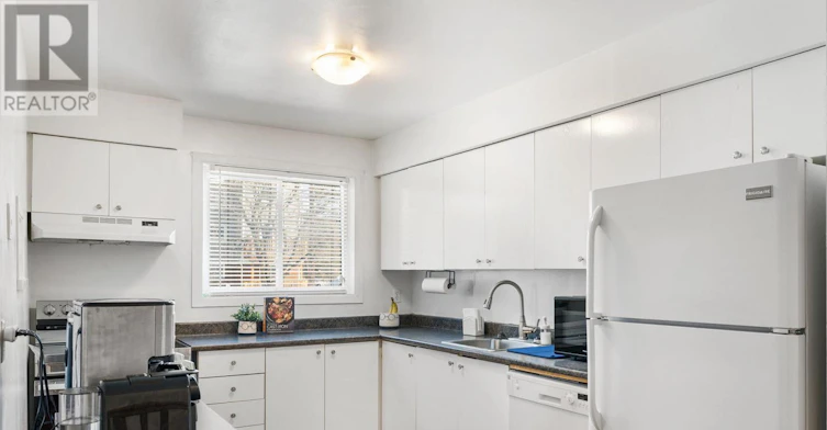 4-160 Fenerty Court, Ottawa, ON, K2L 3A7 - 4