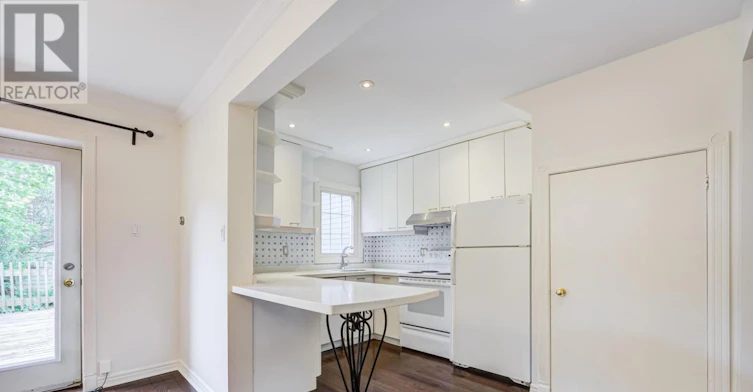 38 Hopedale Avenue, Toronto, ON, M4K 3M7 - 20