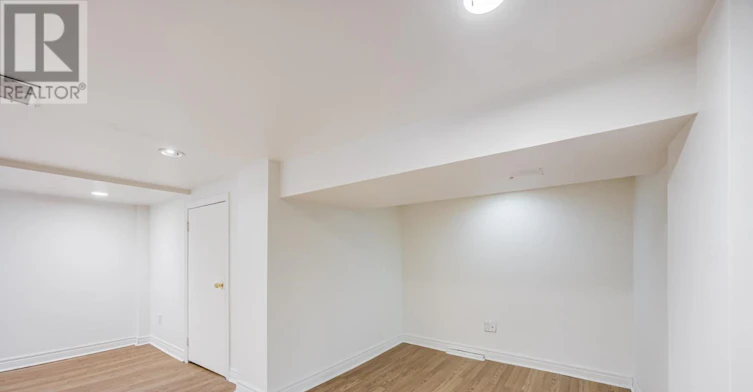 38 Hopedale Avenue, Toronto, ON, M4K 3M7 - 36