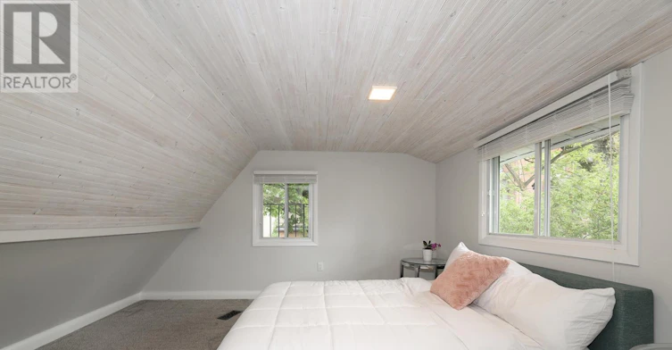 27 Sycamore Place, Toronto, ON, M4E 1K3 - 26