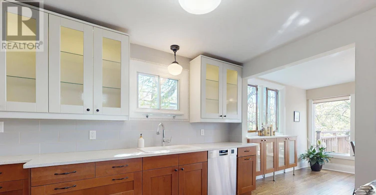 27 Sycamore Place, Toronto, ON, M4E 1K3 - 16