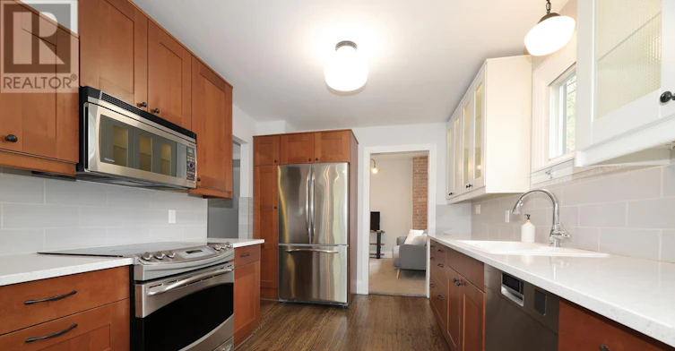 27 Sycamore Place, Toronto, ON, M4E 1K3 - 17