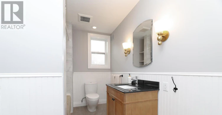 27 Sycamore Place, Toronto, ON, M4E 1K3 - 8