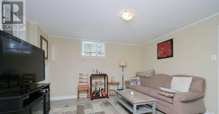 8 Doner Street, New Tecumseth, ON, L9R 1M5 - 2