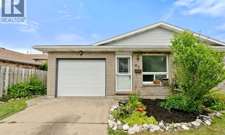 85 Satinwood Crescent