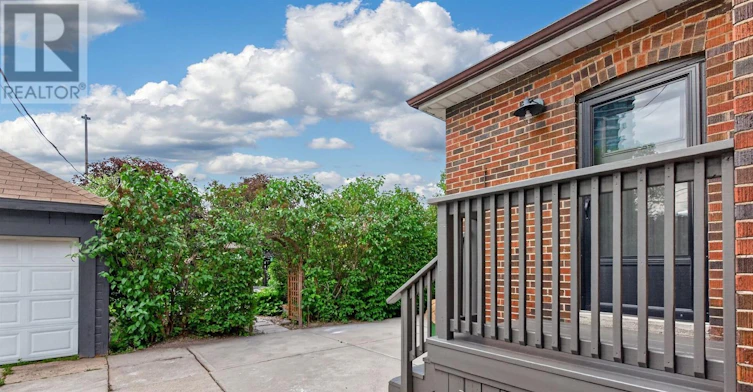 14 Mortimer Avenue, Toronto, ON, M4K 1Z8 - 34