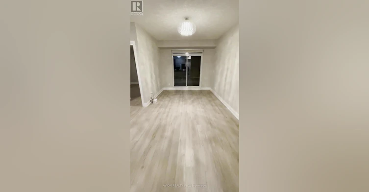 510-398 7 Highway Street E, Richmond Hill, ON, L4B 1A7 - 4