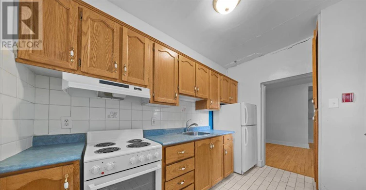 1-484 Gilmour Street, Ottawa, ON, K1R 5L4 - 12