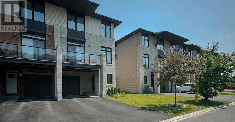 552 Labrador Crescent, Ottawa, ON, K1T 0R5 - 2