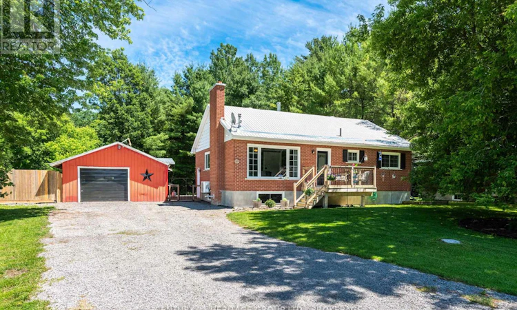 471 Lyndhurst Road