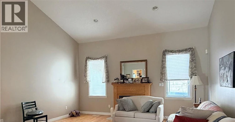 765 Chesapeake Drive, Waterloo, ON, N2K 4G3 - 6