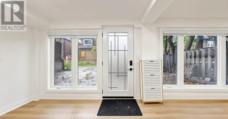 GARDEN Suite 8 Laxton Avenue, Toronto, ON, M6K 1K9 - 2