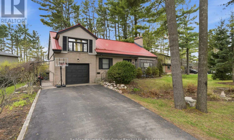 41 Freeman Drive