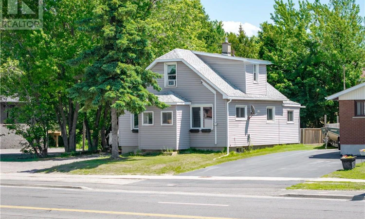 3488 Falconbridge Highway