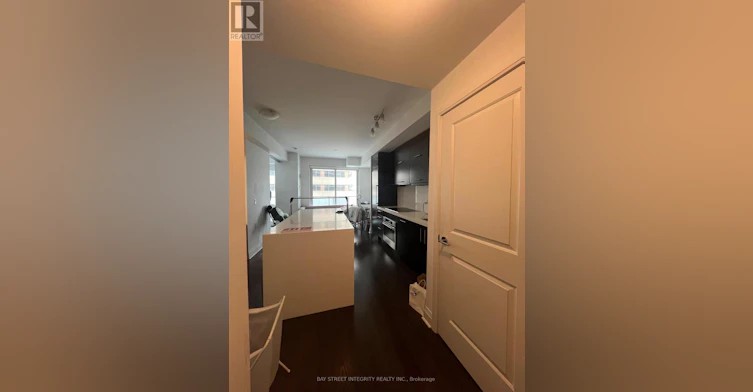 701-1080 Bay Street, Toronto, ON, N5S 0A5