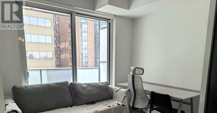 701-1080 Bay Street, Toronto, ON, N5S 0A5 - 2