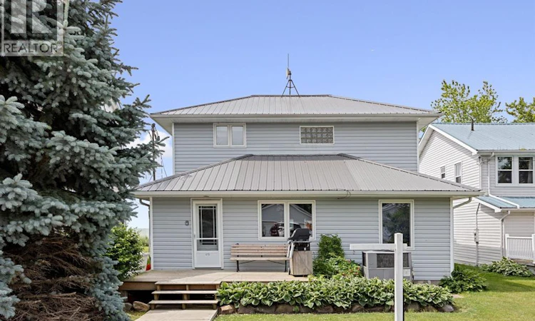 419 Lakeside