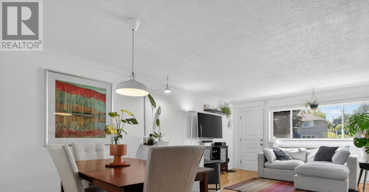 1253 Emperor Avenue, Ottawa, ON, K1Z 8C4 - 8