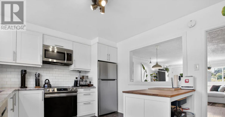 1253 Emperor Avenue, Ottawa, ON, K1Z 8C4 - 11