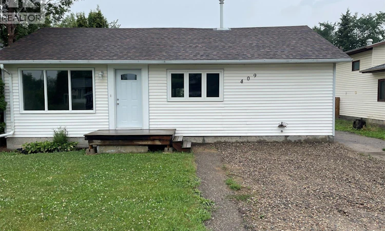 409 4th Street W