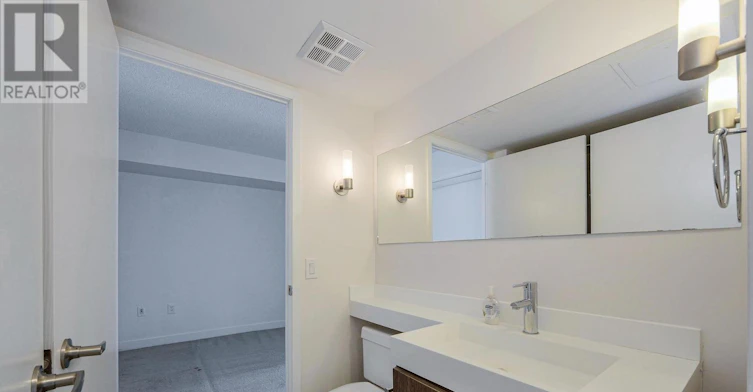1721 4k Spadina Avenue, Toronto, ON, M5V 3Y9 - 15