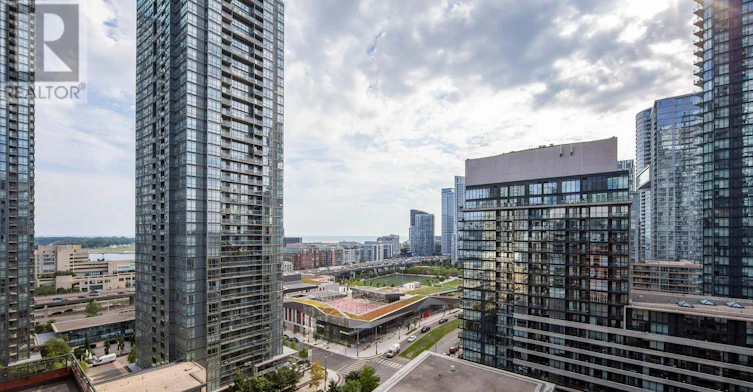 1721 4k Spadina Avenue, Toronto, ON, M5V 3Y9 - 18