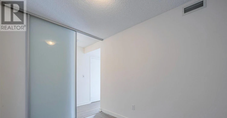 1721 4k Spadina Avenue, Toronto, ON, M5V 3Y9 - 13
