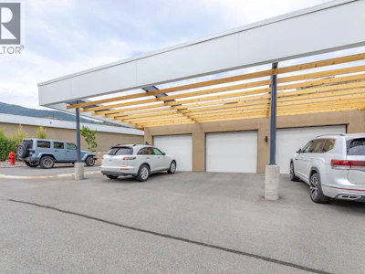 712-700 Vista Park - 3